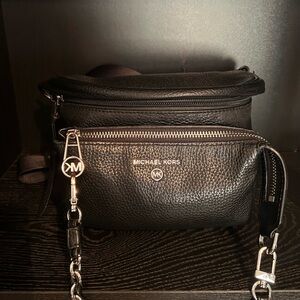 Michael Kors Slater Medium Pebbled Leather Sling Pack